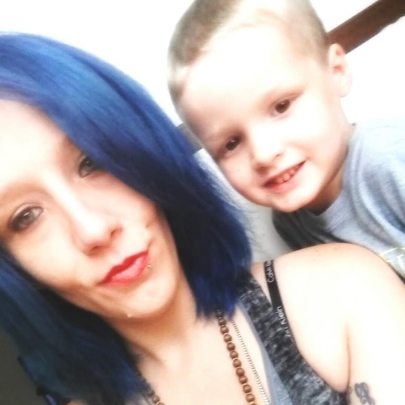 Meet your Posher, Desiree - Picture 1 of 1